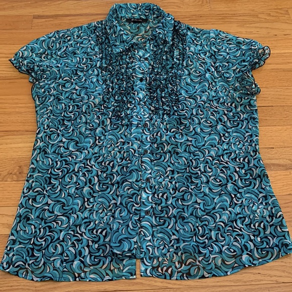 Style & Co. Tops - Style & co Green swirl button down blouse Size 16 lightly sheer